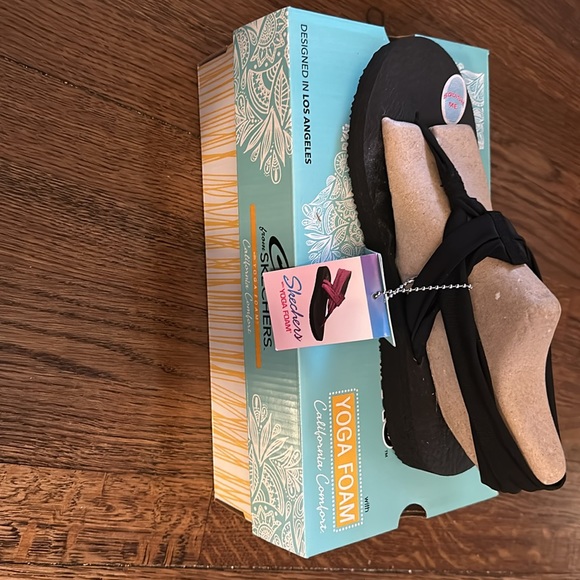 Sketchers thong sandals - Picture 4 of 6
